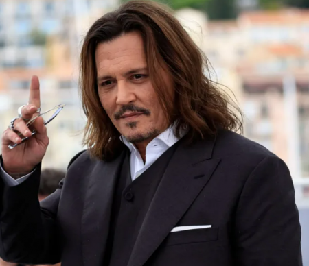 Johnny depp .. جوني ديب يتحدث بطريقة صادمة خلال مهرجان كان